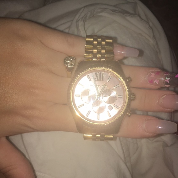 Michael Kors watch - Picture 1 of 5